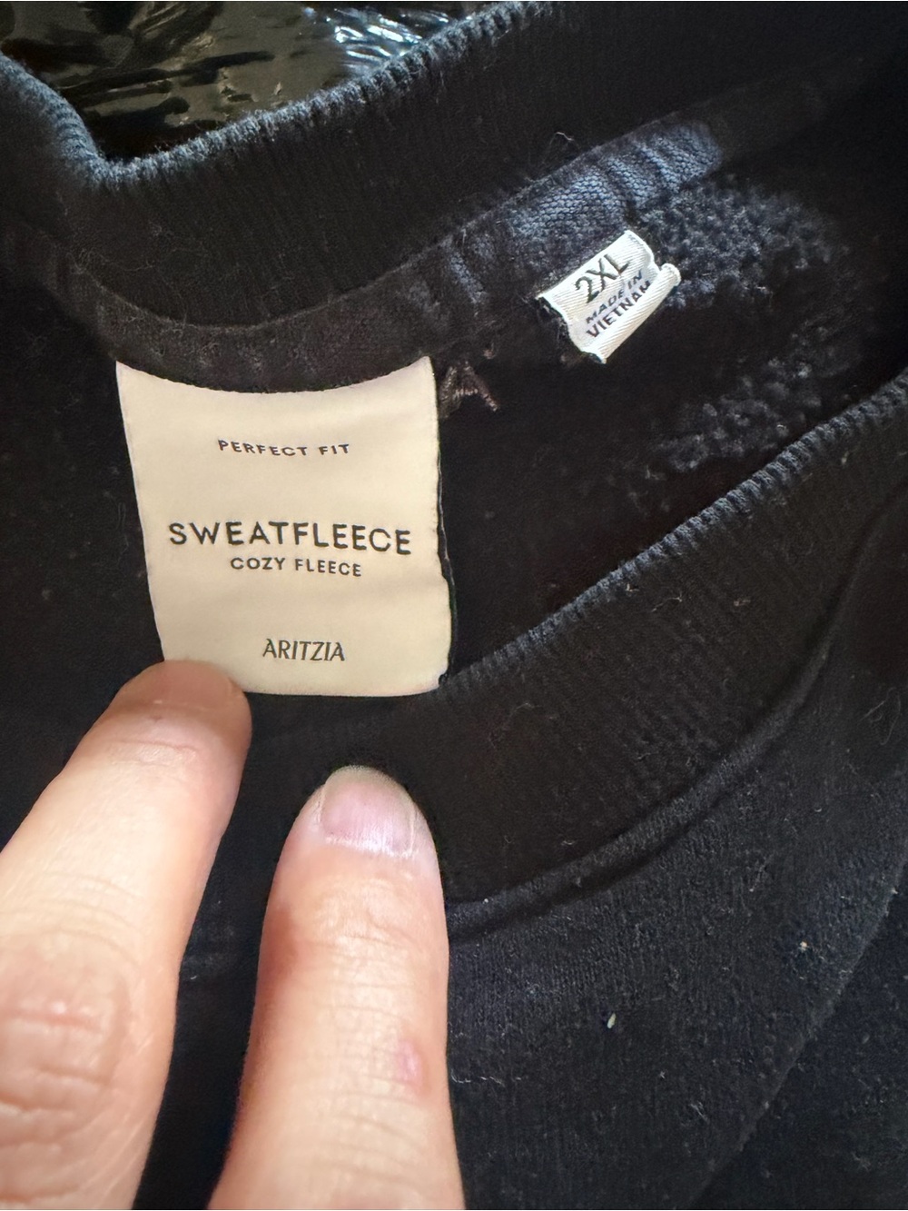 Aritzia Sweatfleece Cozy Fleece womens Sweater — Black